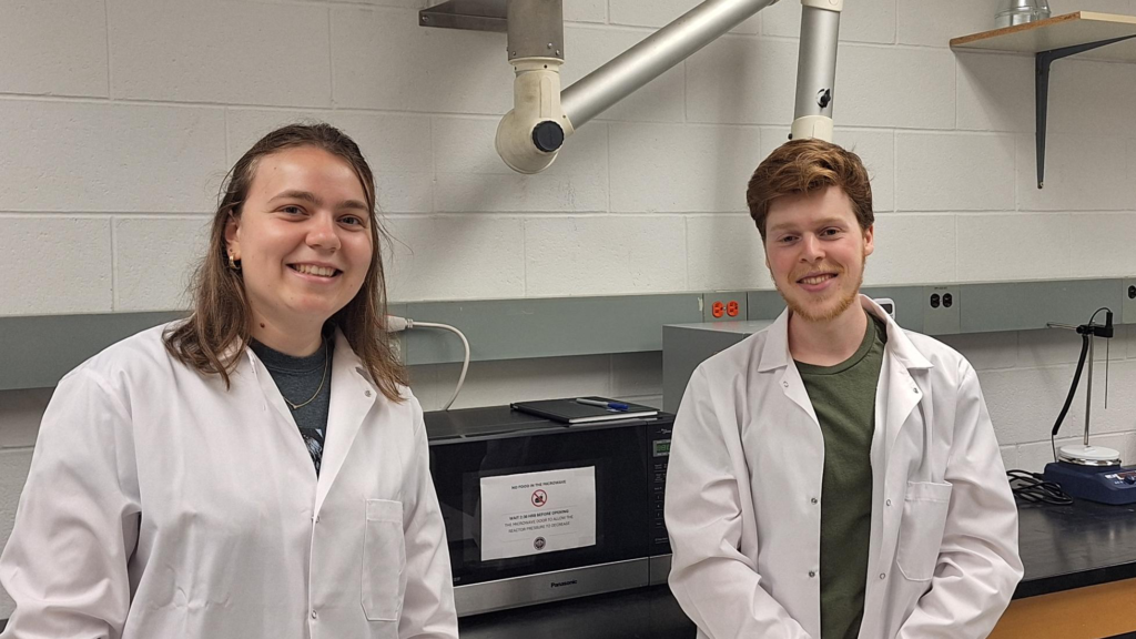 Undergraduate researchers Gabriel Lonuzzo and Emma Burdon earn NSERC USRA  awards